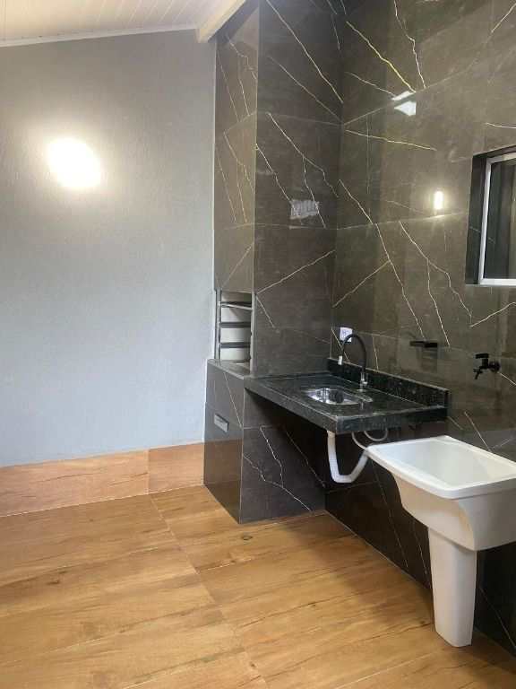Casa em Praia Grande, no bairro Mirim