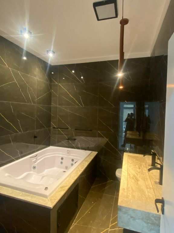Casa em Praia Grande, no bairro Mirim