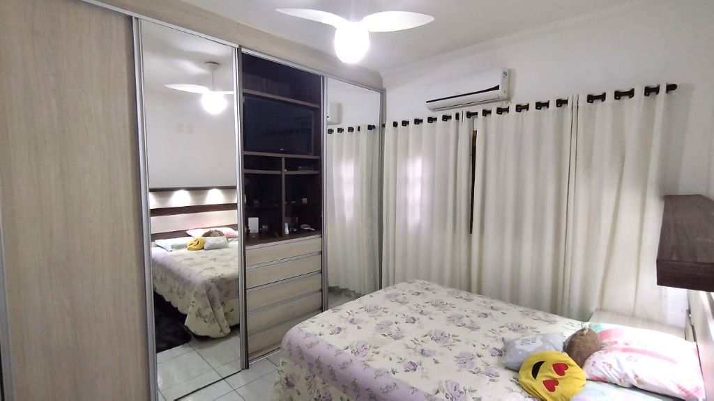 Casa em Praia Grande, no bairro Aviação