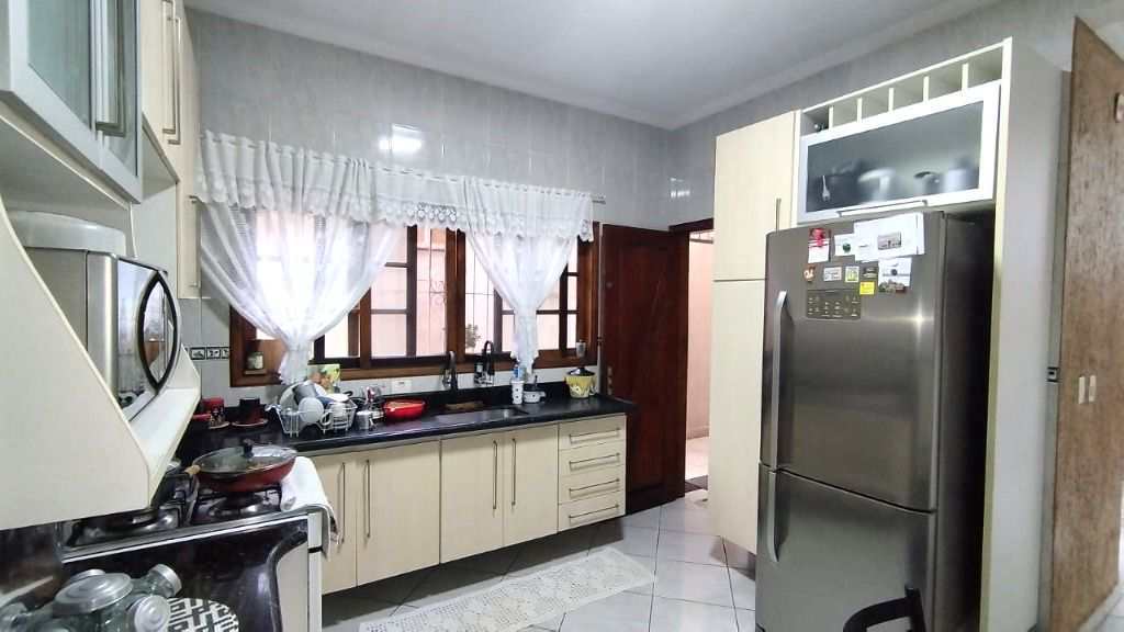 Casa em Praia Grande, no bairro Aviação