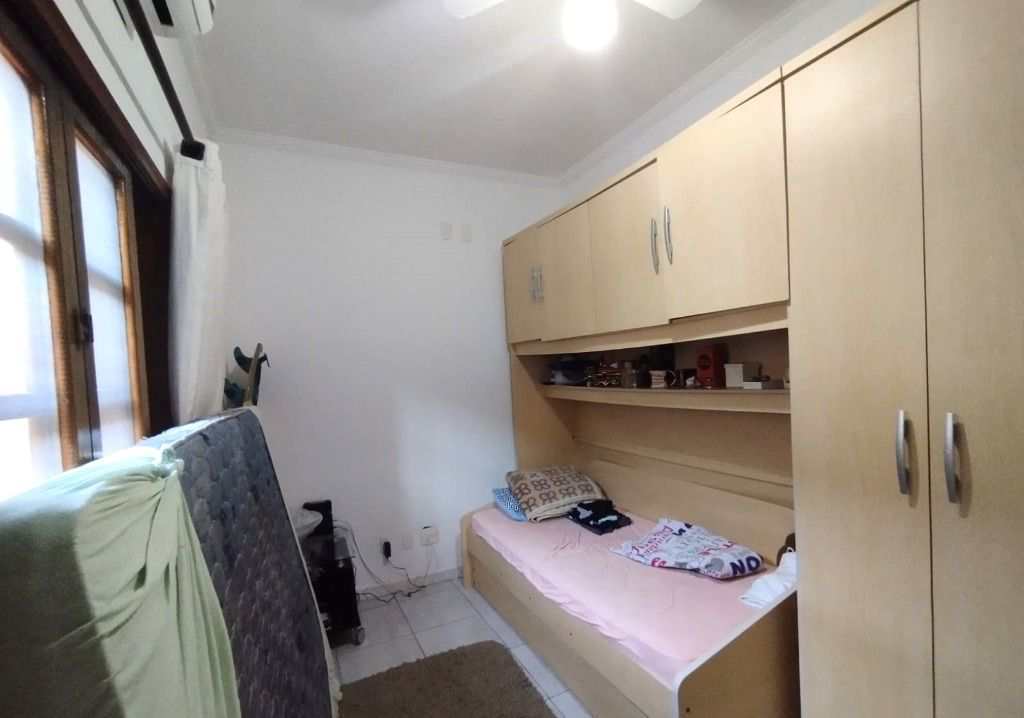 Casa em Praia Grande, no bairro Aviação