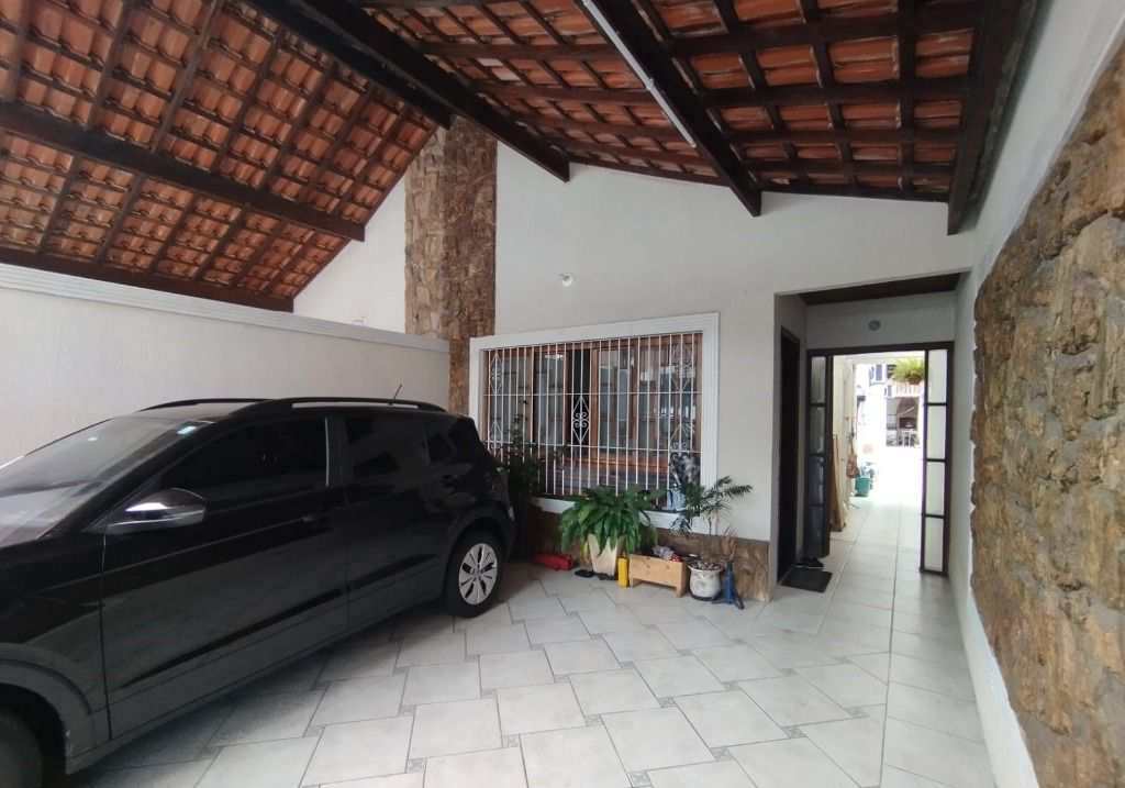 Casa em Praia Grande, no bairro Aviação