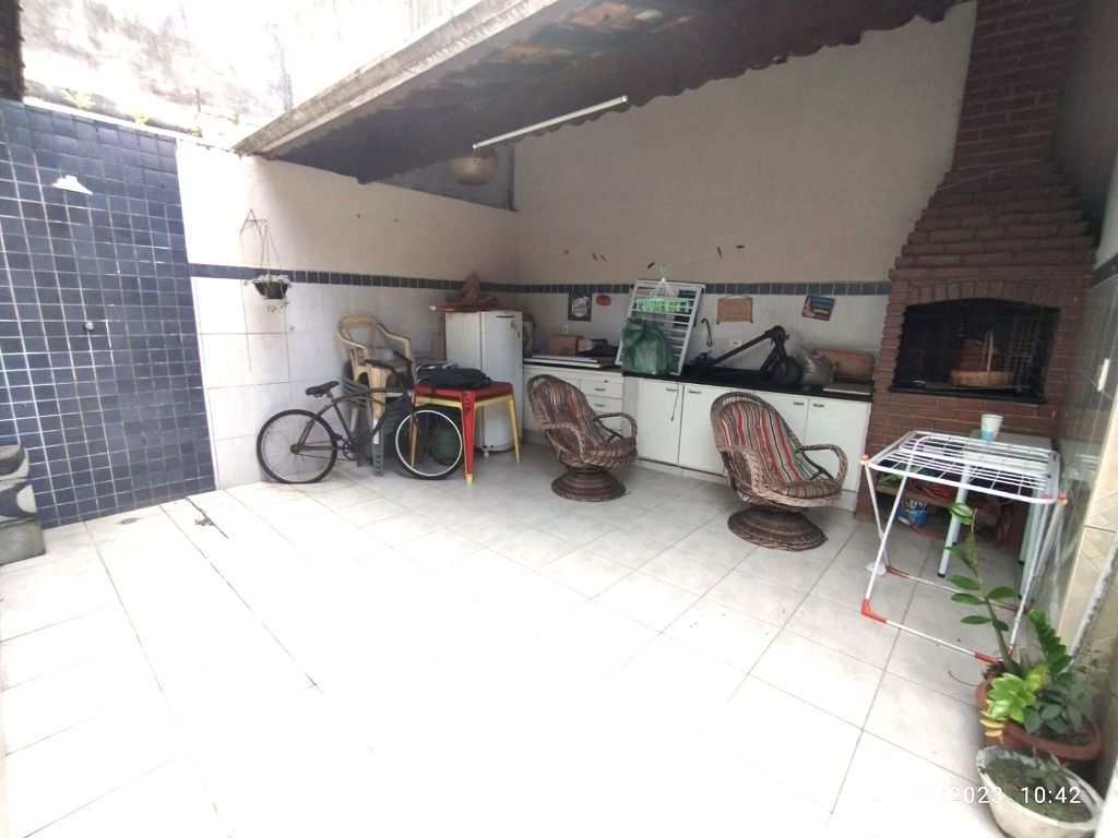 Casa em Praia Grande, no bairro Aviação