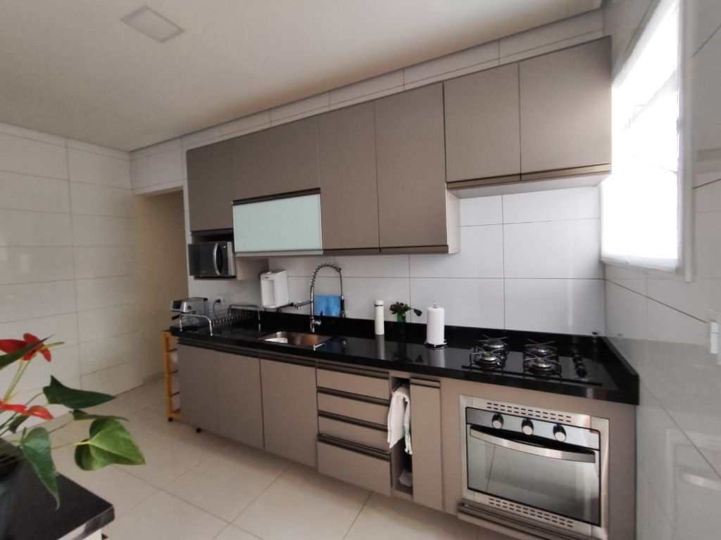 Casa em Praia Grande, no bairro Boqueirão
