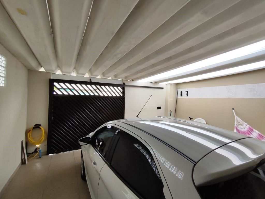 Casa em Praia Grande, no bairro Boqueirão