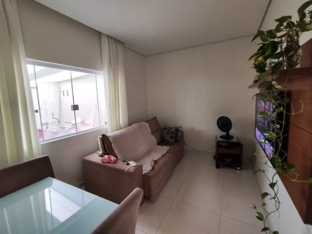 Casa em Praia Grande, no bairro Boqueirão