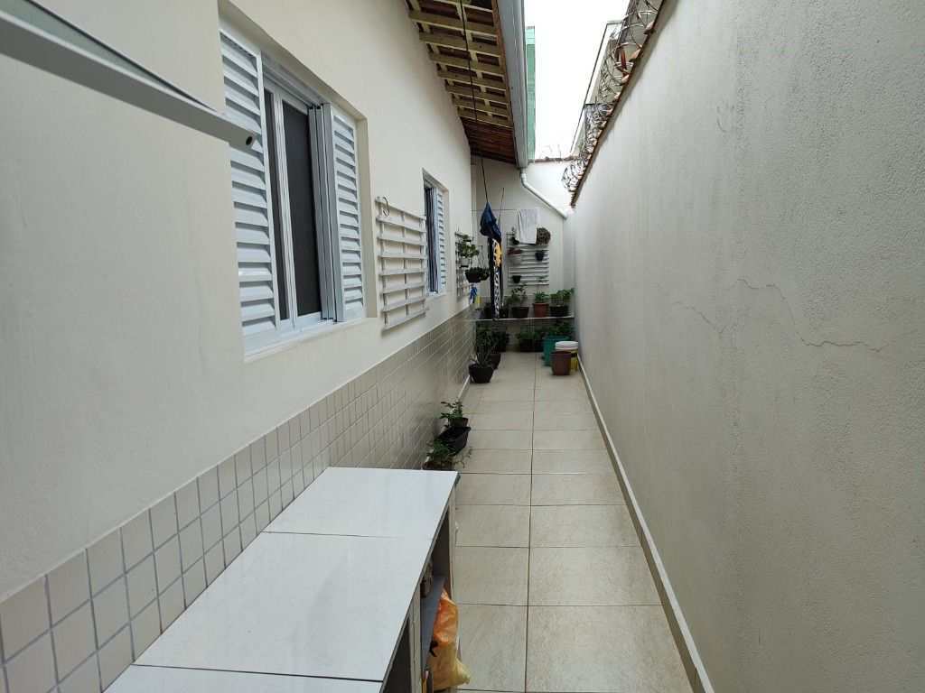 Casa em Praia Grande, no bairro Boqueirão