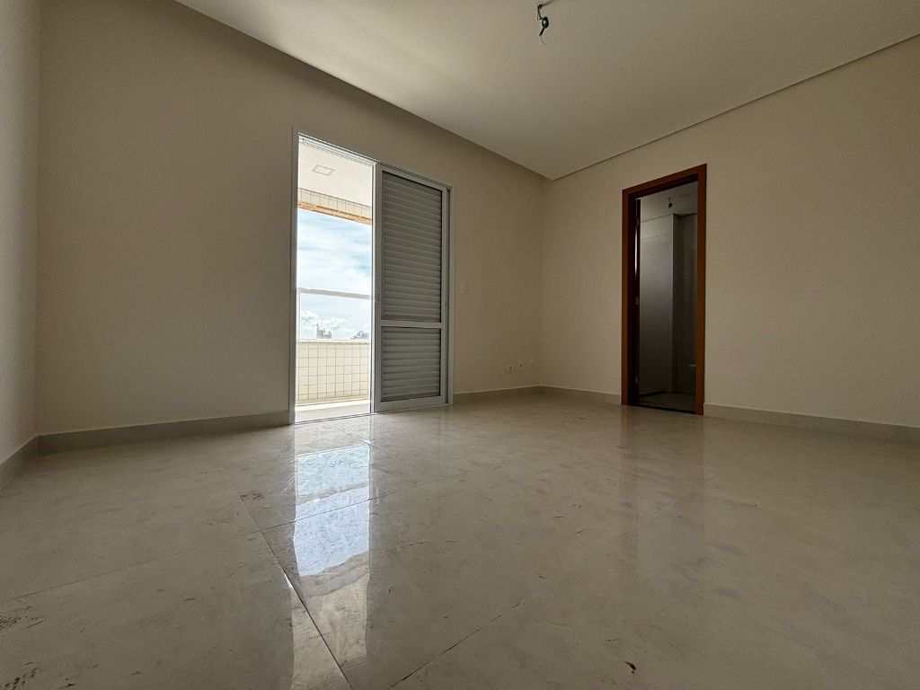 Apartamento em Praia Grande, no bairro Caiçara