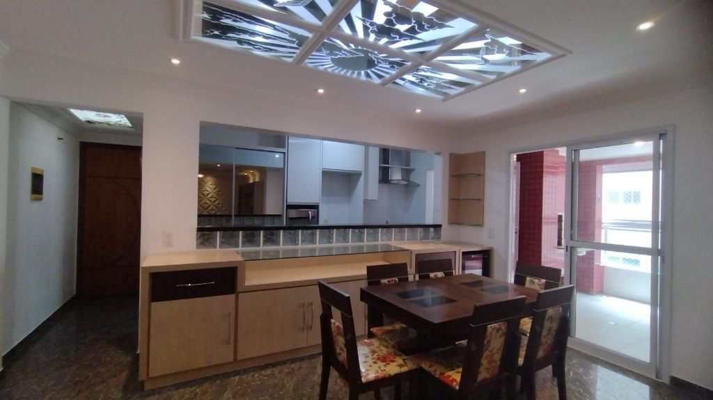 Apartamento em Praia Grande, no bairro Canto do Forte
