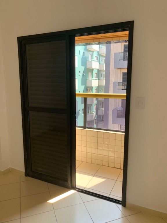Apartamento em Praia Grande, no bairro Boqueirão