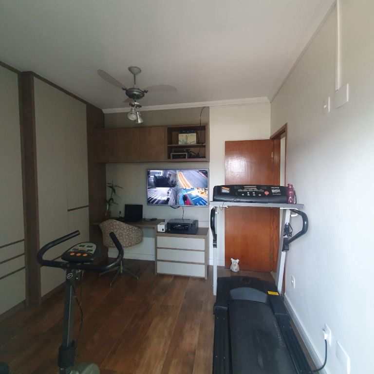Sobrado em Praia Grande, no bairro Guilhermina