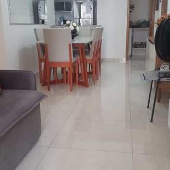 Apartamento em Praia Grande, bairro Vila Guilhermina