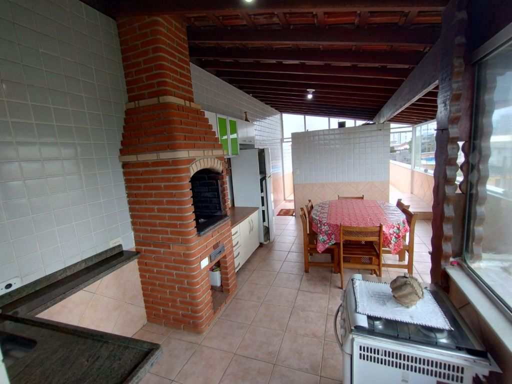 Sobrado em Praia Grande, no bairro Guilhermina