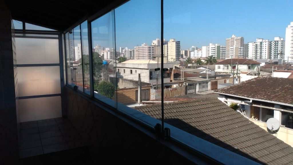 Sobrado em Praia Grande, no bairro Guilhermina