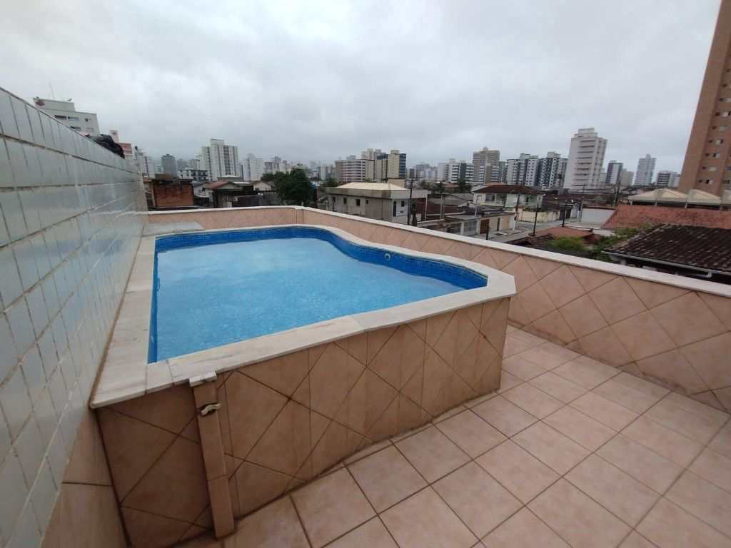 Sobrado em Praia Grande, no bairro Guilhermina