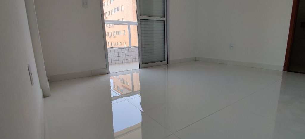 Apartamento em Praia Grande, no bairro Boqueirão
