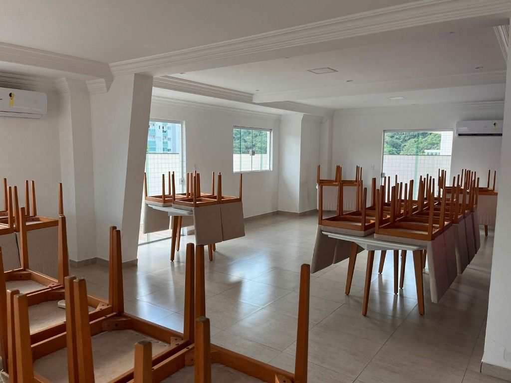 Apartamento em Praia Grande, no bairro Canto do Forte
