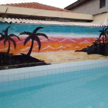 Casa em Praia Grande, bairro Ocian