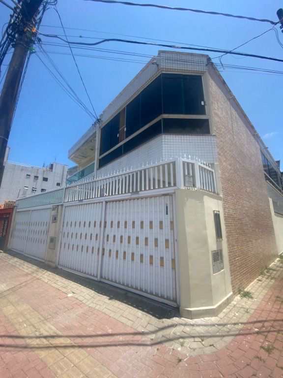 Casa em Praia Grande, no bairro Aviação