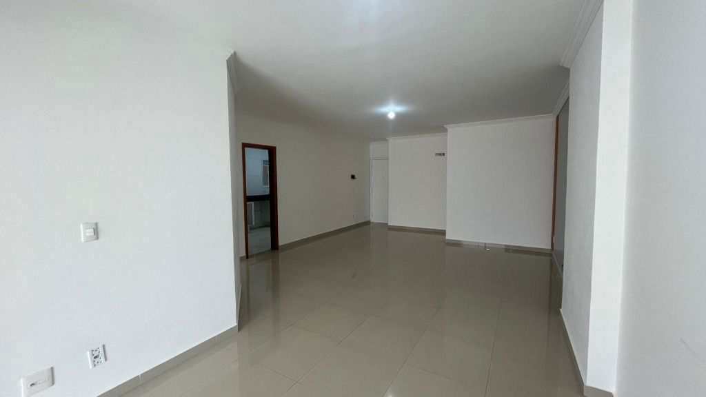 Apartamento em Praia Grande, no bairro Guilhermina