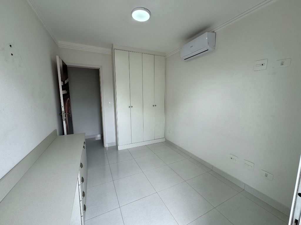 Apartamento em Praia Grande, no bairro Boqueirão