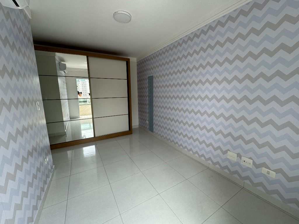 Apartamento em Praia Grande, no bairro Boqueirão