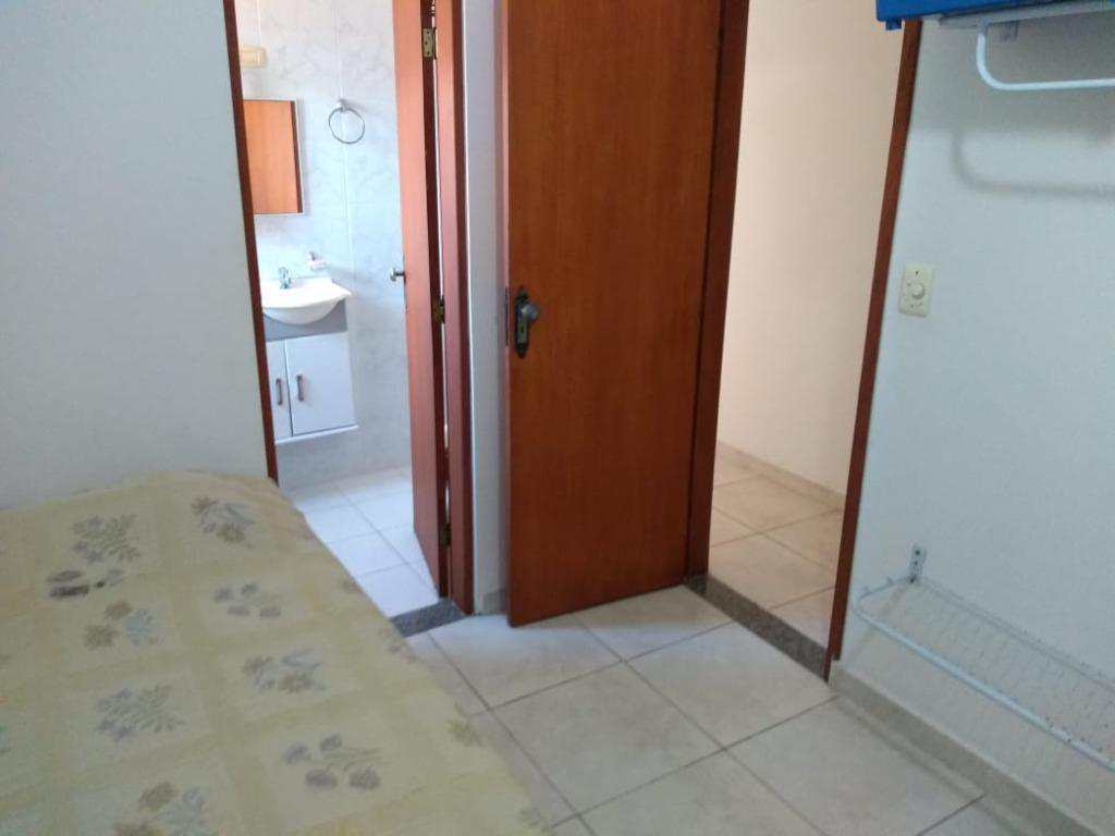 Sobrado em Praia Grande, no bairro Guilhermina