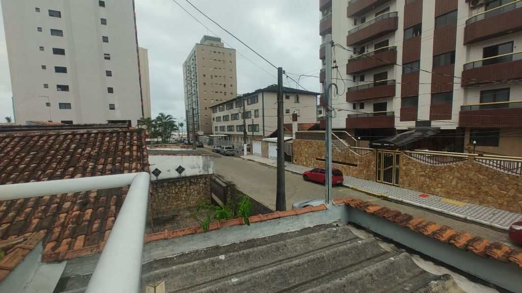 Sobrado em Praia Grande, no bairro Guilhermina