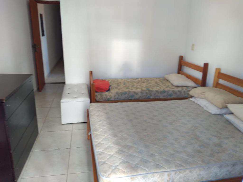 Sobrado em Praia Grande, no bairro Guilhermina