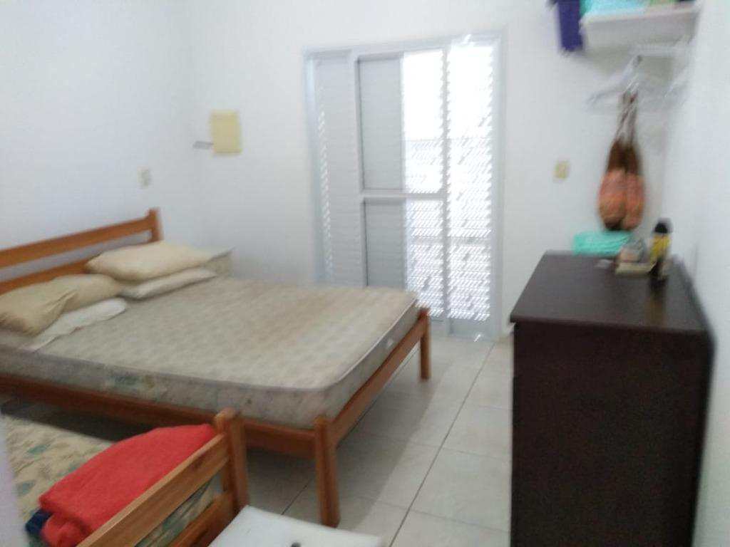 Sobrado em Praia Grande, no bairro Guilhermina