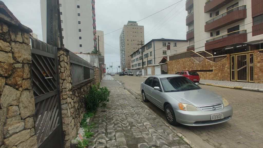 Sobrado em Praia Grande, no bairro Guilhermina