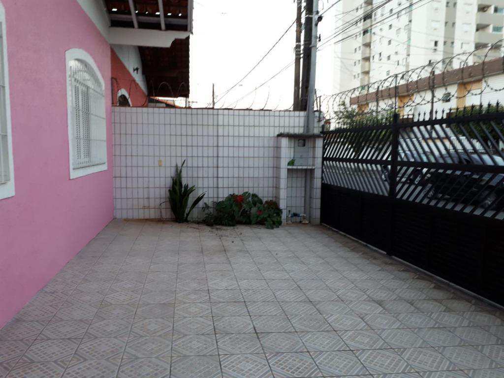 Casa em Praia Grande, no bairro Guilhermina