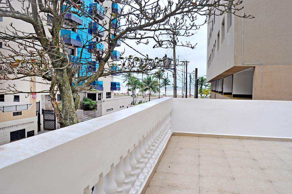 Sobrado em Praia Grande, no bairro Tupi
