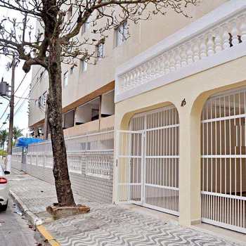 Sobrado em Praia Grande, bairro Tupi