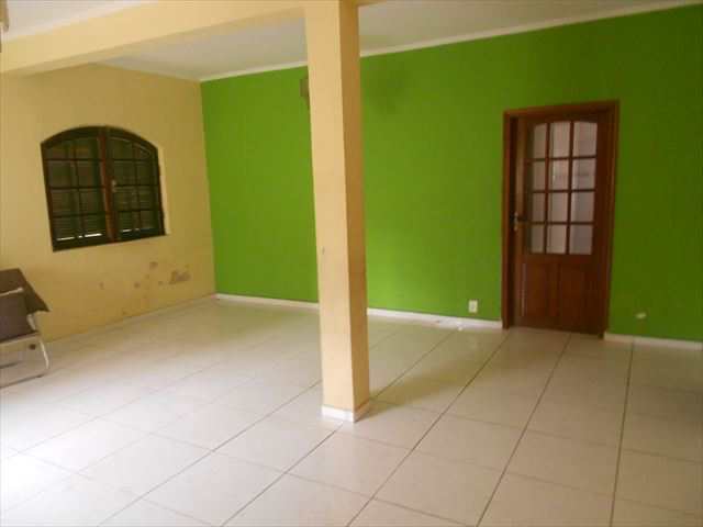 Casa em Praia Grande, no bairro Guilhermina