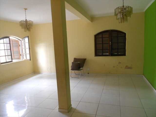 Casa em Praia Grande, no bairro Guilhermina