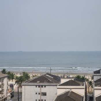 Apartamento em Praia Grande, bairro Guilhermina