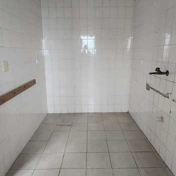 Apartamento em Praia Grande, bairro Guilhermina