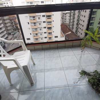 Apartamento em Praia Grande, bairro Guilhermina
