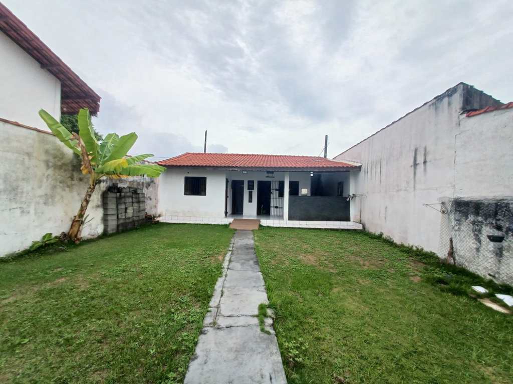 Casa em Itanhaém, no bairro Jardim Suarão (Praia)