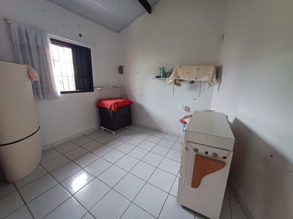 Casa em Itanhaém, no bairro Jardim Suarão (Praia)
