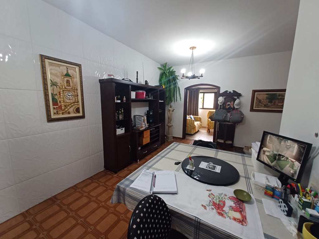 Casa em Itanhaém, no bairro Jardim Suarão (Praia)