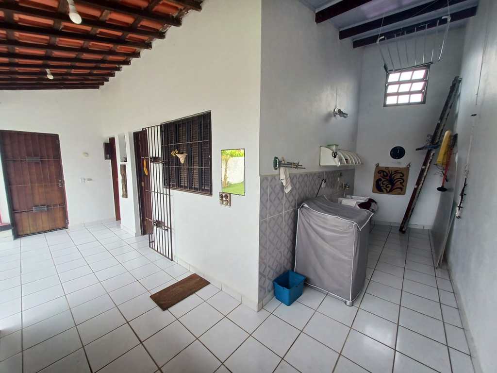 Casa em Itanhaém, no bairro Jardim Suarão (Praia)
