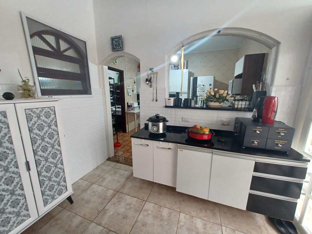 Casa em Itanhaém, no bairro Jardim Suarão (Praia)
