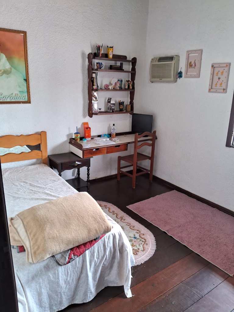 Casa em Praia Grande, no bairro Canto do Forte