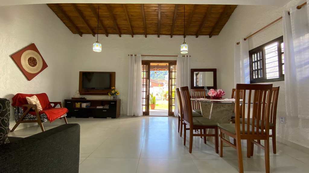 Casa em Praia Grande, no bairro Canto do Forte