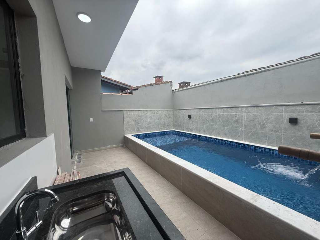 Casa em Mongaguá, no bairro Balneário Samas