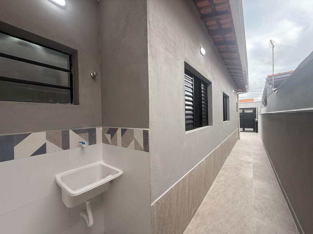 Casa em Mongaguá, no bairro Balneário Samas