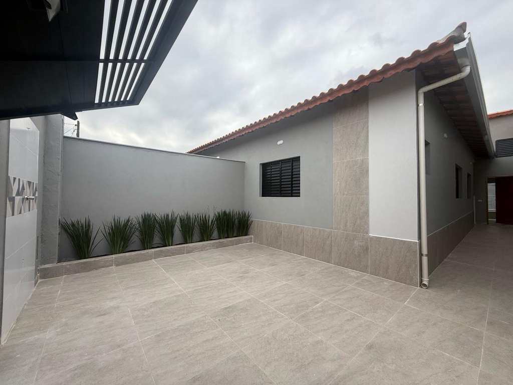 Casa em Mongaguá, no bairro Balneário Samas