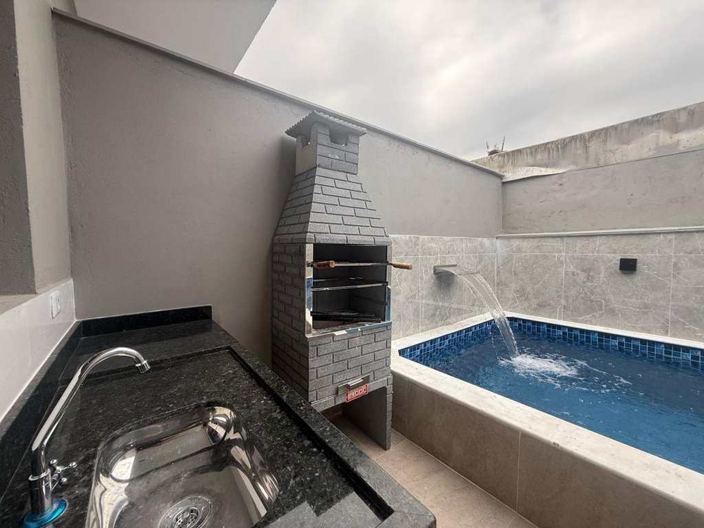 Casa em Mongaguá, no bairro Balneário Samas